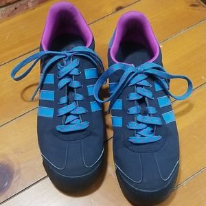 7.5 Adidas samoa blue and purple